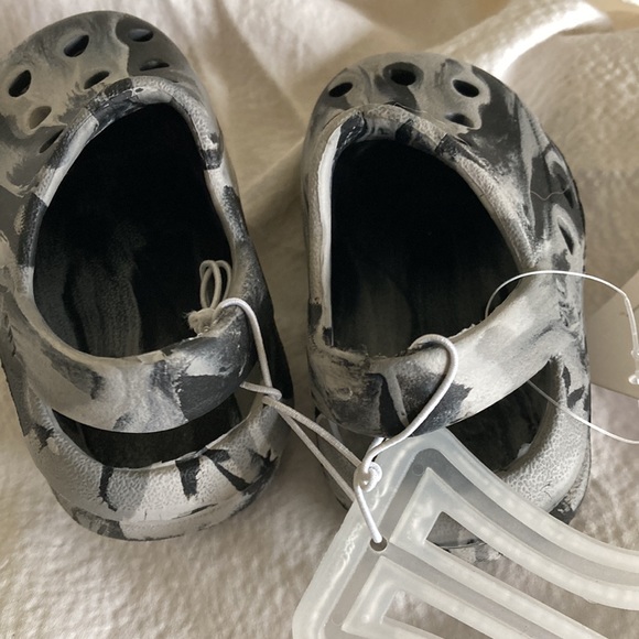 New baby Crock style shoe - Picture 3 of 6